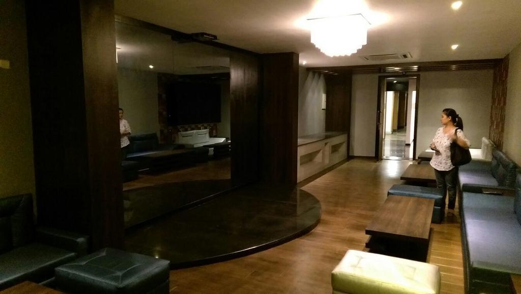 Hotel Bengal International Sziliguri Kültér fotó