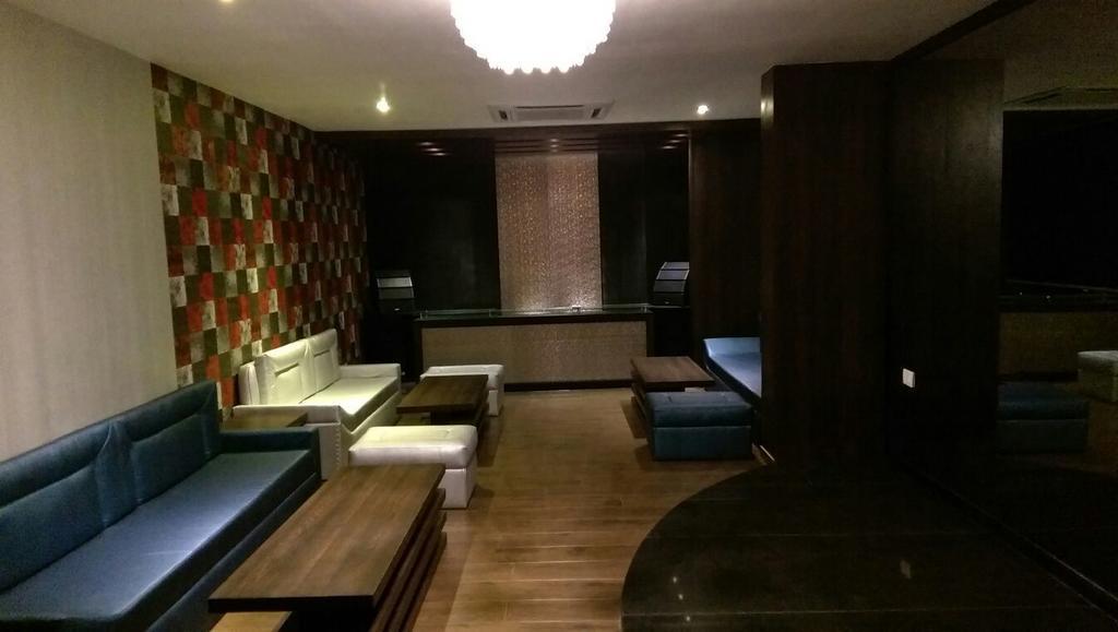 Hotel Bengal International Sziliguri Kültér fotó