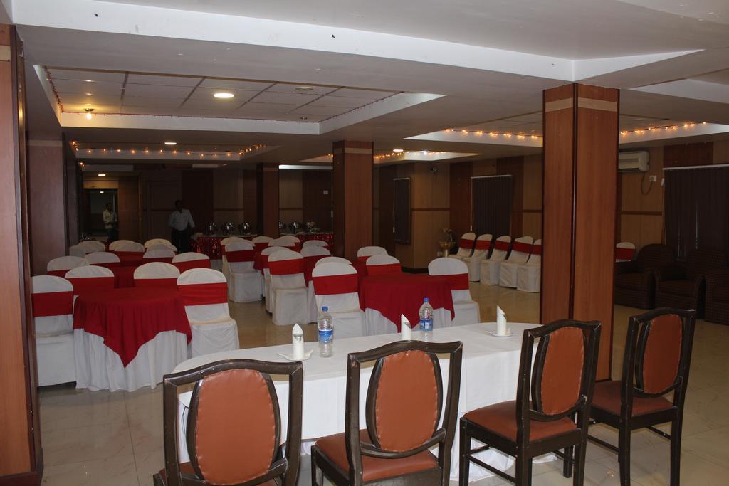 Hotel Bengal International Sziliguri Kültér fotó