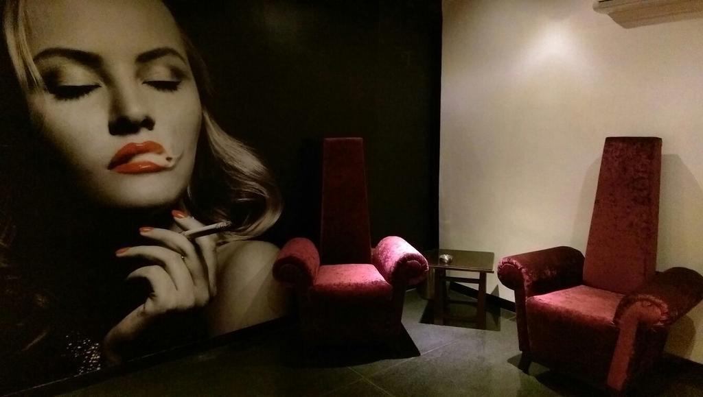 Hotel Bengal International Sziliguri Kültér fotó