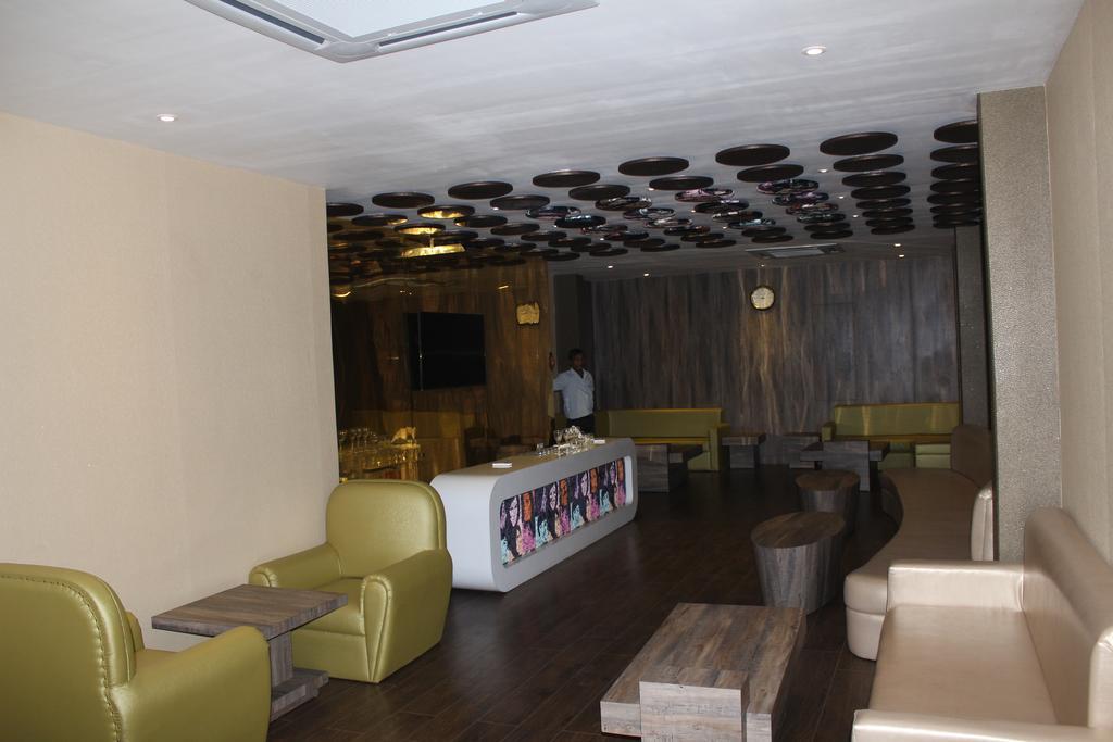 Hotel Bengal International Sziliguri Kültér fotó