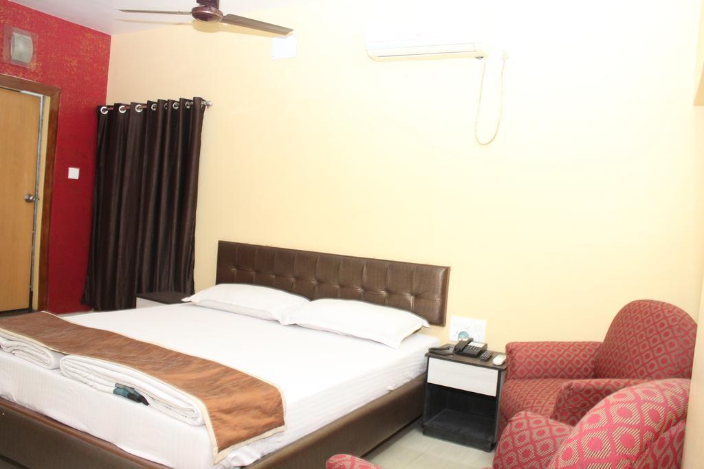 Hotel Bengal International Sziliguri Szoba fotó